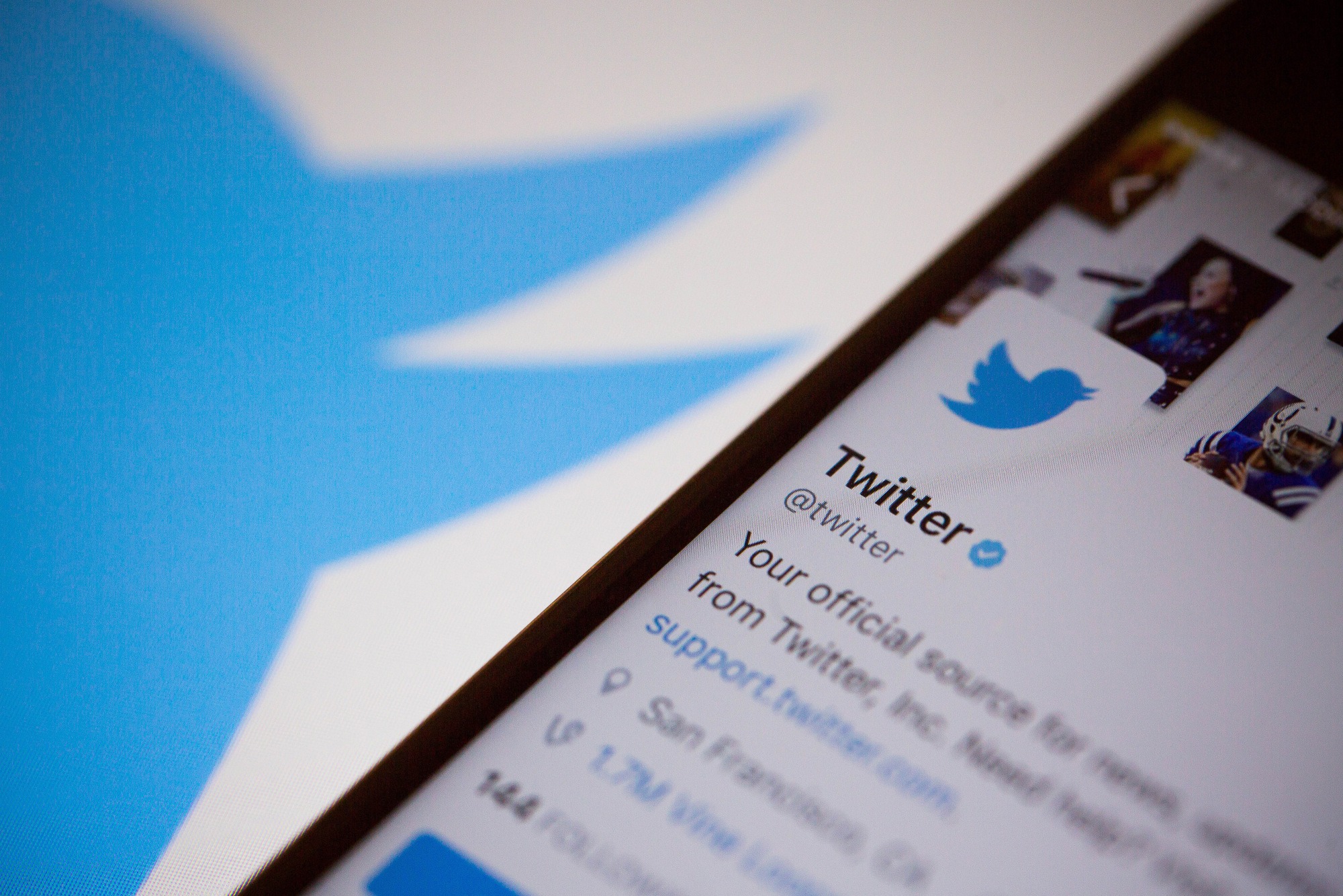 Stay on the Right Side of Twitter by Following These Tips